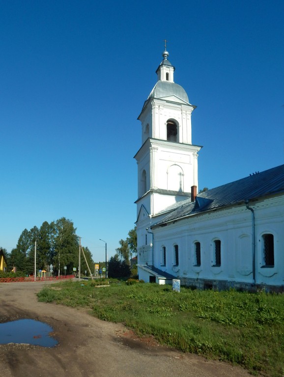 Церковь Троицы Живоначальной, Новое (Большесельский район, Ярославская область). архитектурные детали