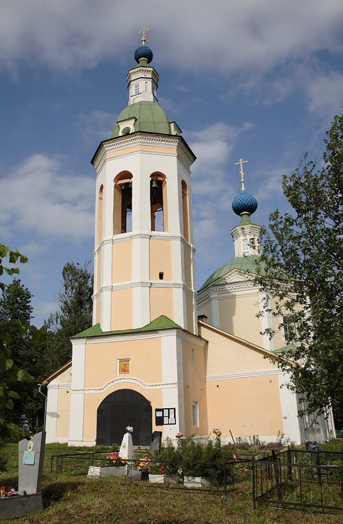Церковь Параскевы Пятницы, Большое Село (Большесельский район, Ярославская область). фасады