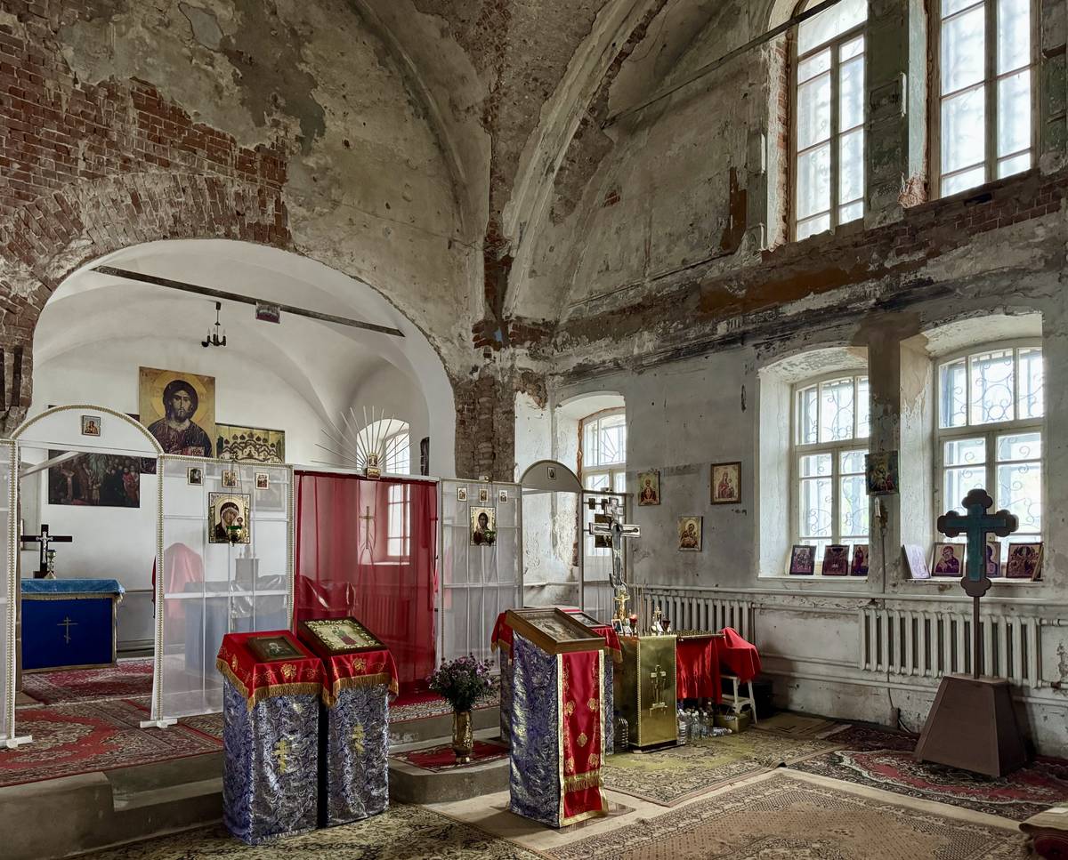 Церковь Вознесения Господня, Фурманов (Фурмановский район, Ивановская область). интерьер и убранство, Интерьер трапезной, южный придел