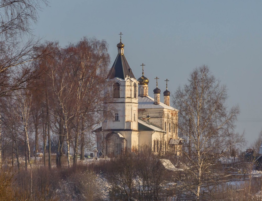 Церковь Воскресения Христова, Вязовское (Фурмановский район, Ивановская область). фасады, Вид с трассы Иваново-Фурманов