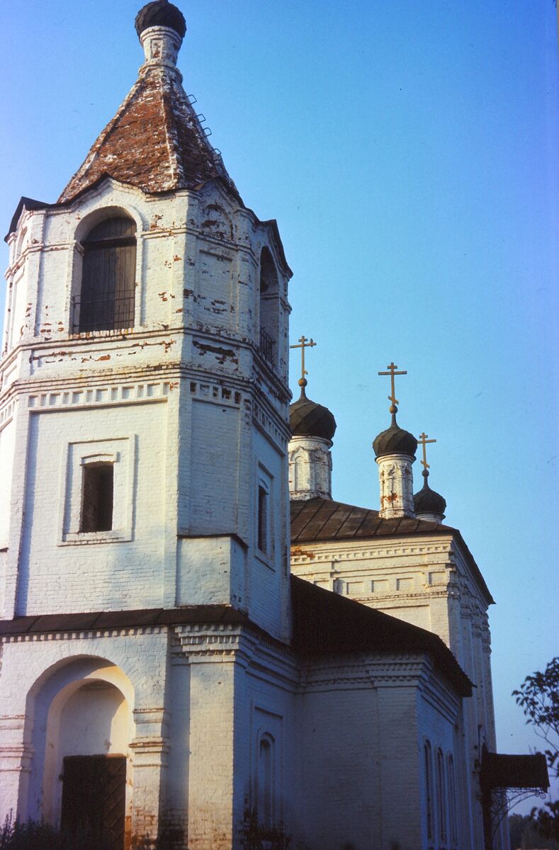 Церковь Воскресения Христова, Вязовское (Фурмановский район, Ивановская область). архитектурные детали