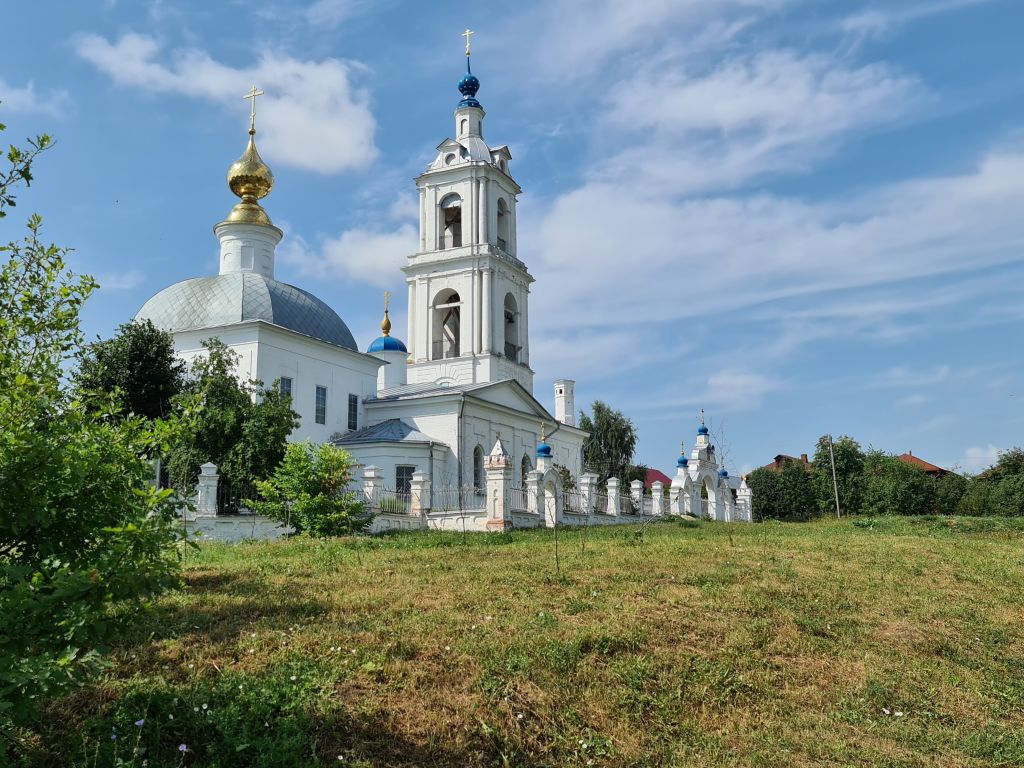 Порецкое. Церковь Спаса Преображения. фасады, Вид  с северо - востока