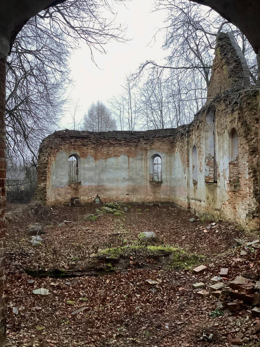 Основной объем, вид с запада, интерьер и убранство. Церковь Илии Пророка в Калихновщине, Черма (Гдовский район, Псковская область)