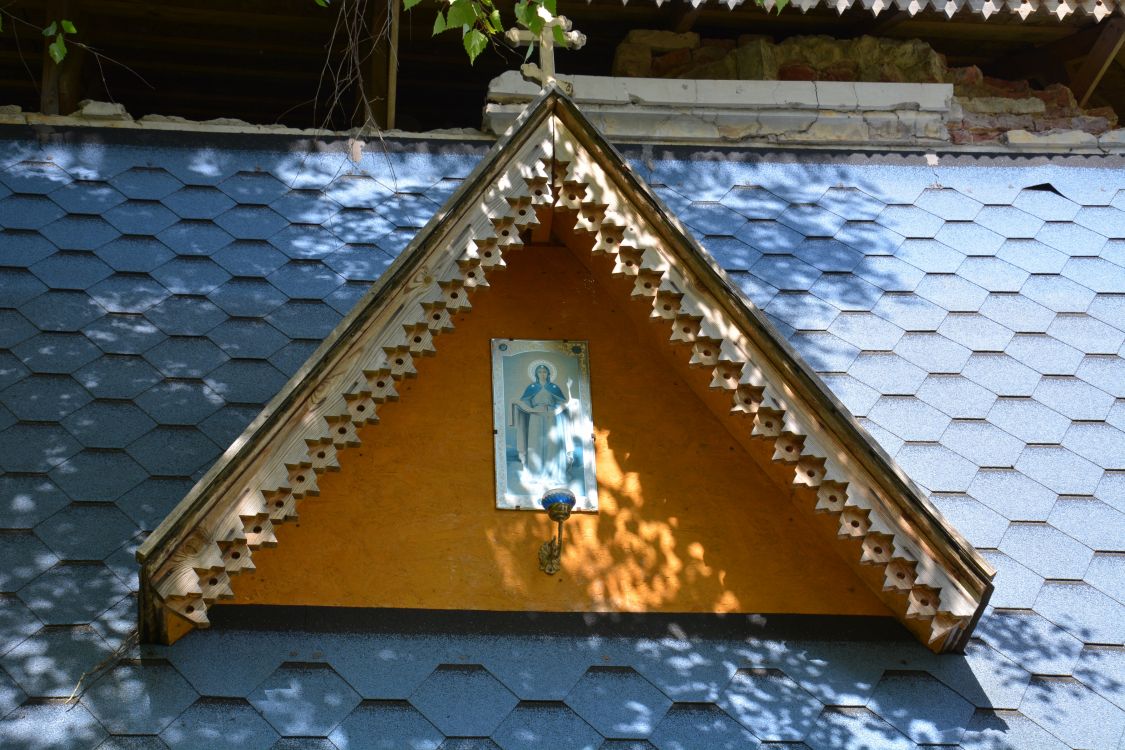 Церковь Покрова Пресвятой Богородицы, Каменка (Лужский район, Ленинградская область). архитектурные детали