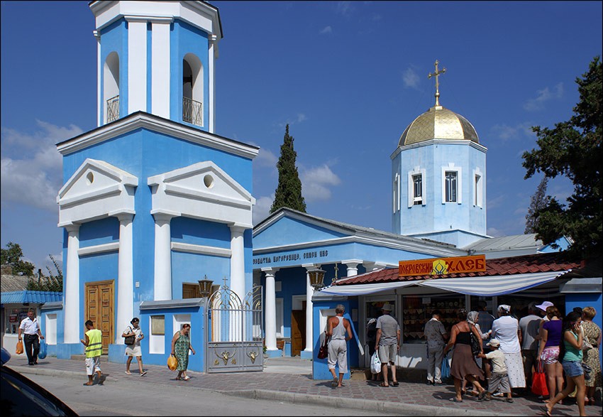 Судак. Церковь Покрова Пресвятой Богородицы. фасады