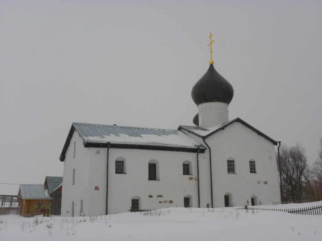 Сторожно. Николаевский Стороженский монастырь. Церковь Николая Чудотворца. фасады