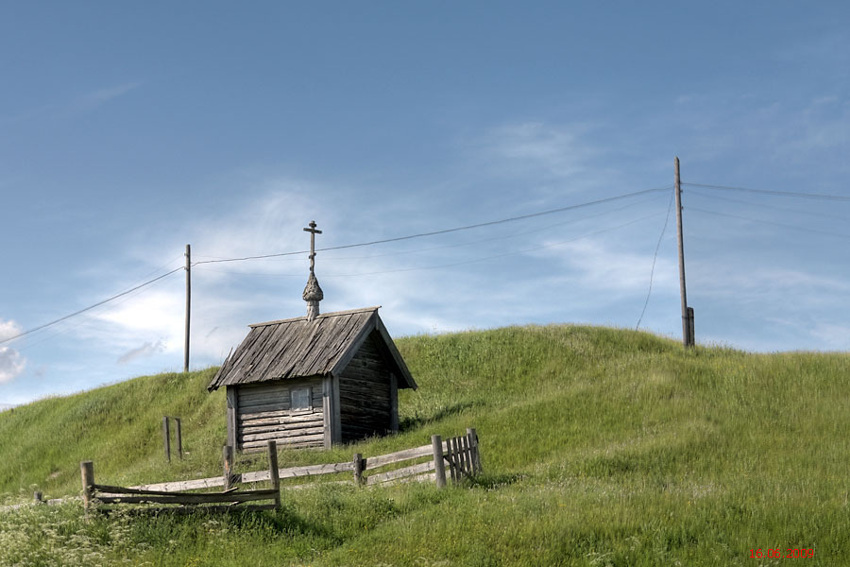 Часовня Иоанна Богослова, Шишкина (Плесецкий район, Архангельская область). общий вид в ландшафте