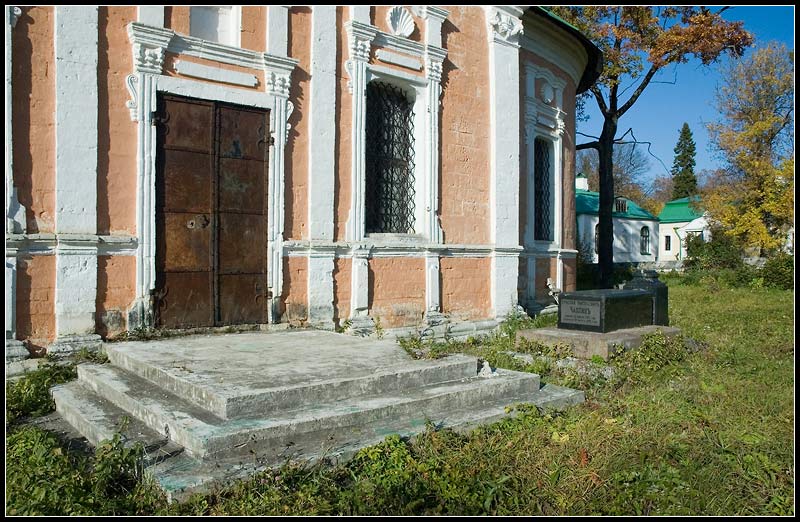 Церковь Владимирской иконы Божией Матери, Чукавино (Старицкий район, Тверская область). архитектурные детали