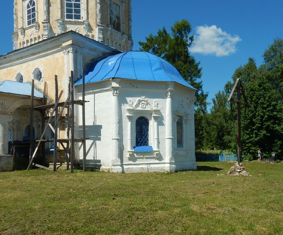 Церковь Успения Пресвятой Богородицы, Берново (Старицкий район, Тверская область). архитектурные детали