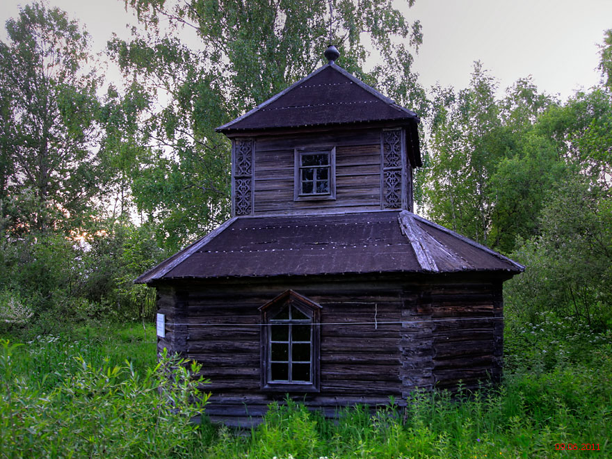 Часовня Спаса Преображения, Малинники (Старицкий район, Тверская область). фасады
