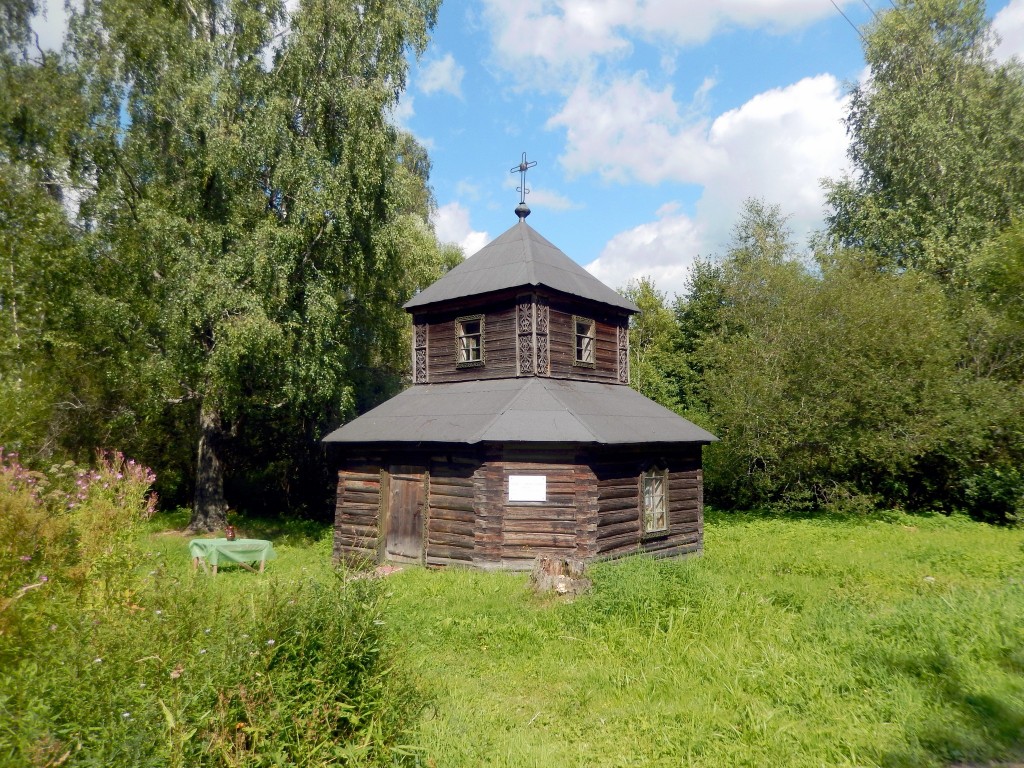 Часовня Спаса Преображения, Малинники (Старицкий район, Тверская область). фасады