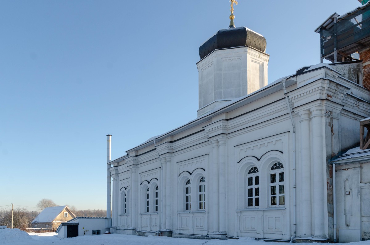 Церковь Успения Пресвятой Богородицы, Гжель (Раменский район и гг. Бронницы, Жуковский, Московская область). архитектурные детали