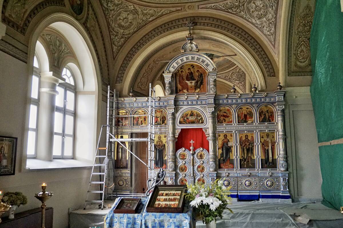 Церковь Успения Пресвятой Богородицы, Гжель (Раменский район и гг. Бронницы, Жуковский, Московская область). интерьер и убранство