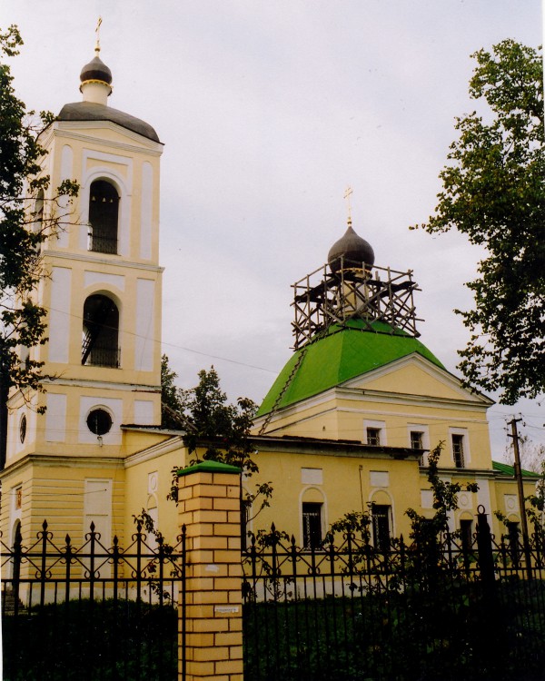 Дубки (Крымское). Церковь Спаса Преображения. фасады