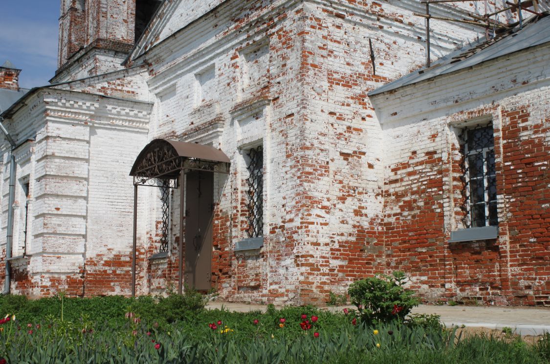 Церковь Иоанна Богослова, Оликово (Суздальский район, Владимирская область). архитектурные детали, Южный фасад
