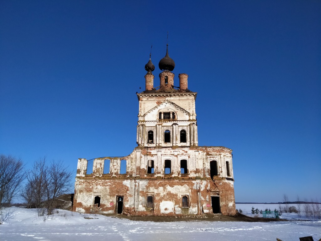 Церковь Троицы Живоначальной, Весь (Суздальский район, Владимирская область). фасады