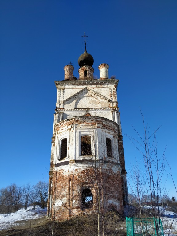 Весь. Церковь Троицы Живоначальной. фасады