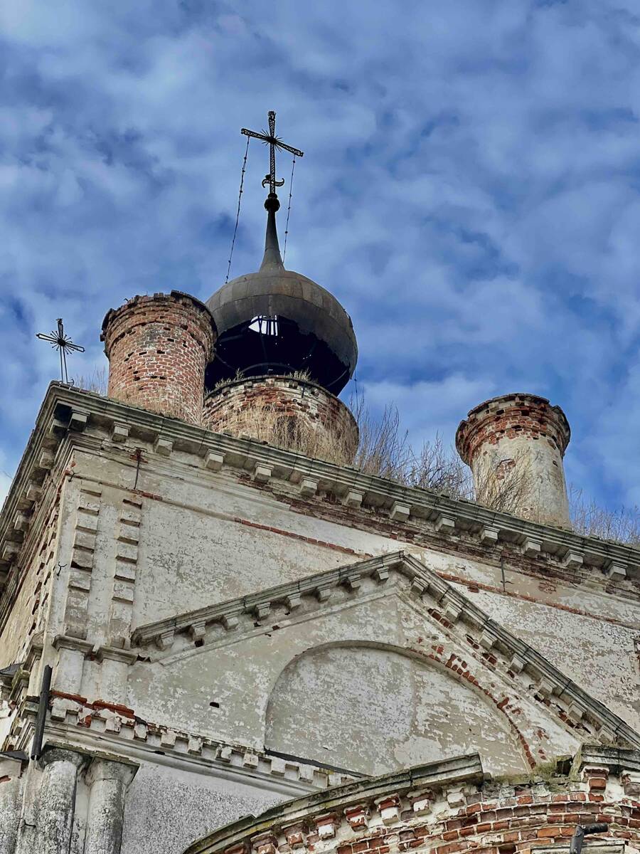 Церковь Троицы Живоначальной, Весь (Суздальский район, Владимирская область). архитектурные детали