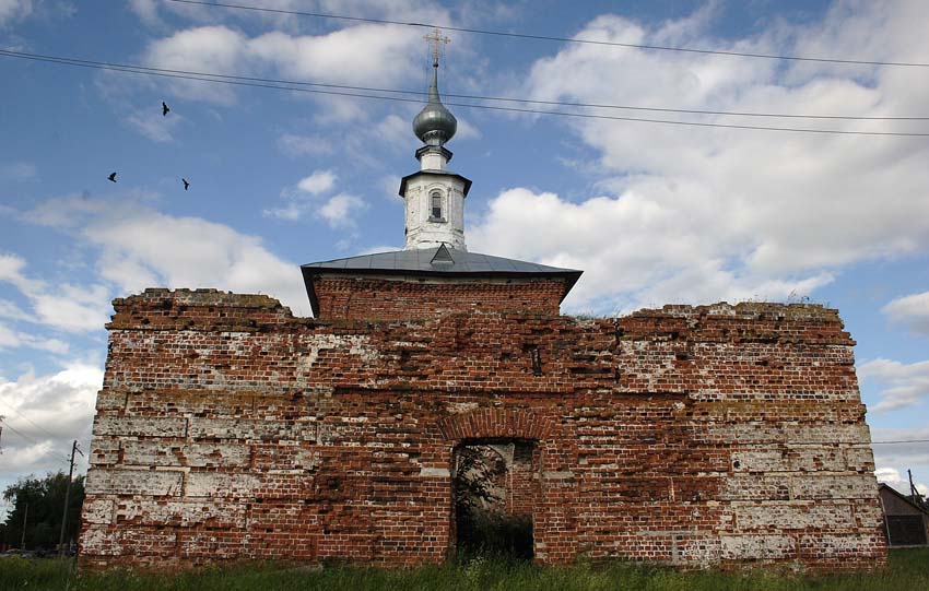 Крапивье. Церковь Георгия Победоносца. фасады