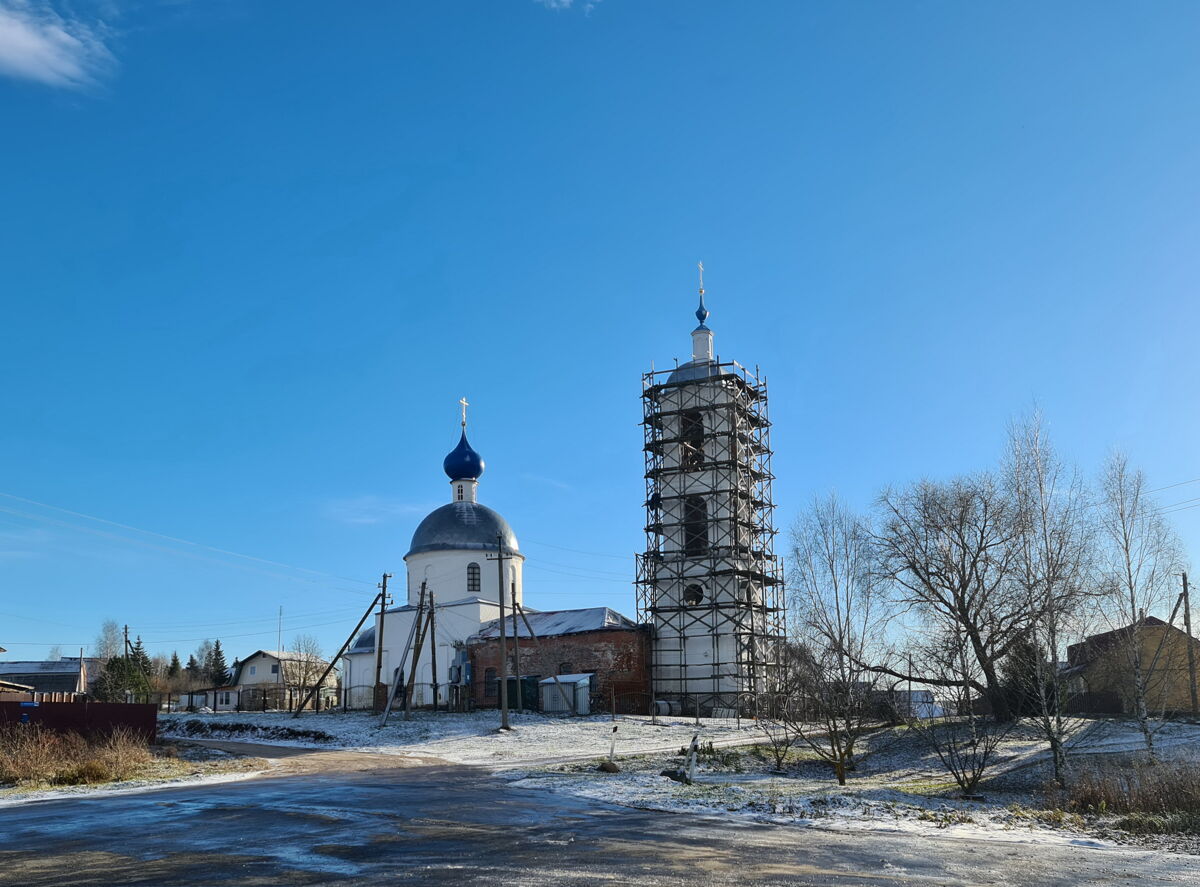 Церковь Рождества Пресвятой Богородицы, Овчухи (Суздальский район, Владимирская область). общий вид в ландшафте, Вид с северо-запада