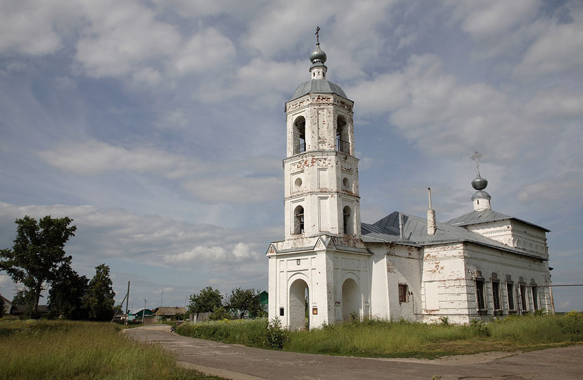 Омутское. Церковь Ефрема Сирина. фасады