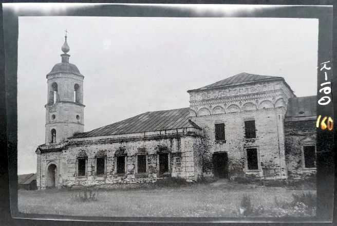 Церковь Ефрема Сирина, Омутское (Суздальский район, Владимирская область). архивная фотография, Южный фасад. Фотограф Комеч А.И. Госкаталог № 26978898; ФГБУК 