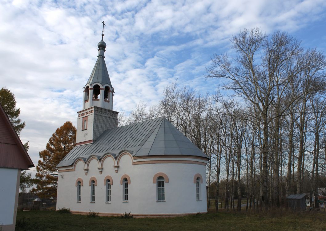 Павловское. Церковь Георгия Победоносца. фасады, Вид с юго-востока