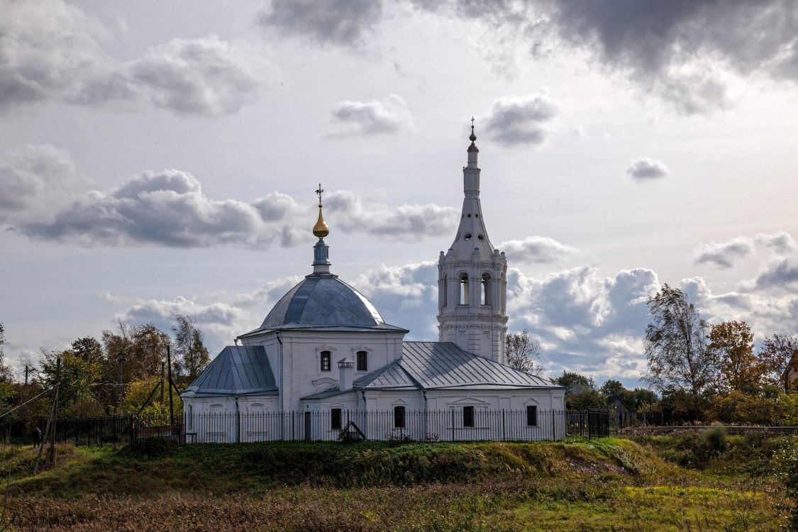 Романово. Церковь Рождества Пресвятой Богородицы. фасады