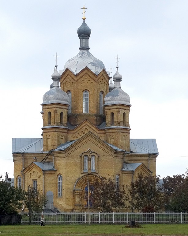 Переяслав. Церковь Успения Пресвятой Богородицы. фасады