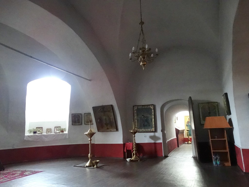 Собор Рождества Пресвятой Богородицы, Козелец (Черниговский район, Украина, Черниговская область). интерьер и убранство, В нижнем храме