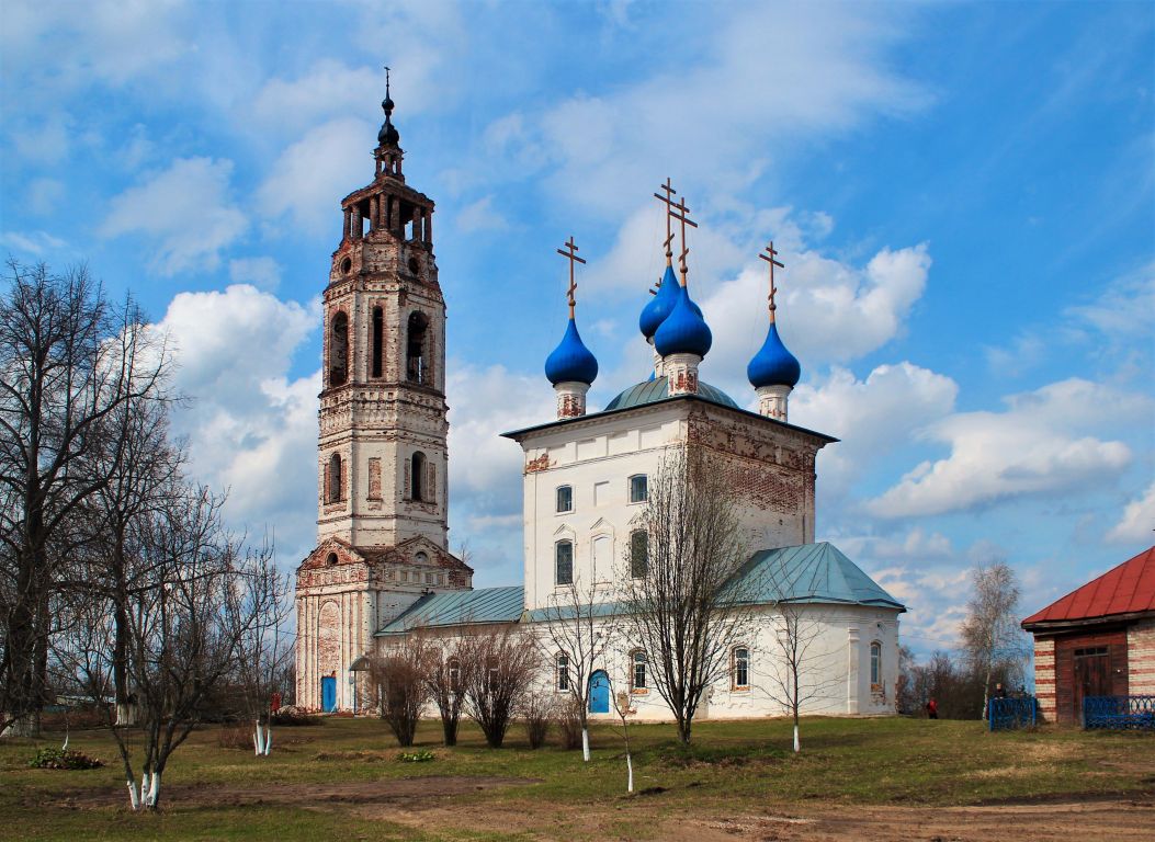 Церковь Покрова Пресвятой Богородицы, Клязьминский Городок (Ковровский район и г. Ковров, Владимирская область). фасады, Вид с юго-востока