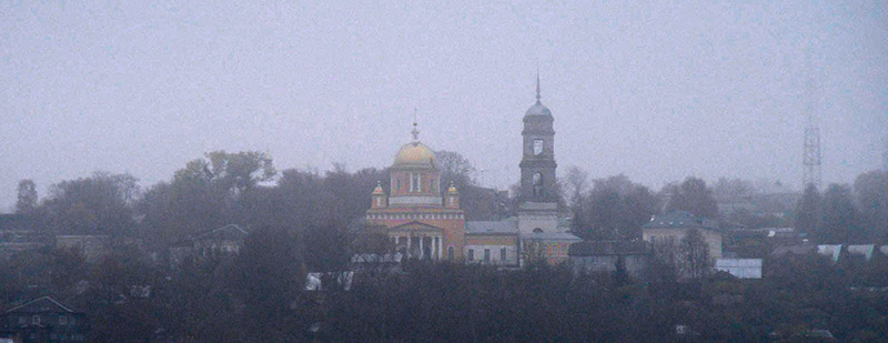 Собор Успения Пресвятой Богородицы, Кашира (Каширский городской округ, Московская область). дополнительная информация, Успенский собор в тумане, вид от Белопесоцкого монастыря
