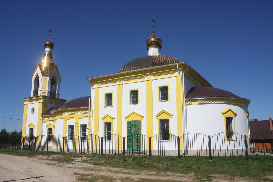 Церковь Иоанна Богослова, Ярлыково (Дзержинский район, Калужская область). фасады