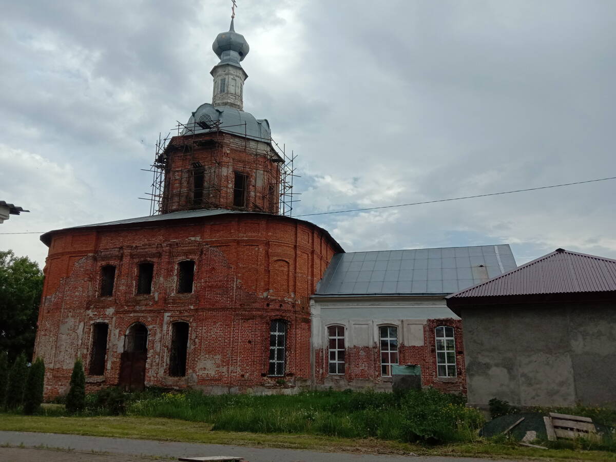 Церковь Сошествия Святого Духа, Перемышль (Перемышльский район, Калужская область). документальные фотографии