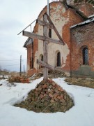 Церковь Благовещения Пресвятой Богородицы, поклонный крест у храма<br>, Заборовка, Перемышльский район, Калужская область