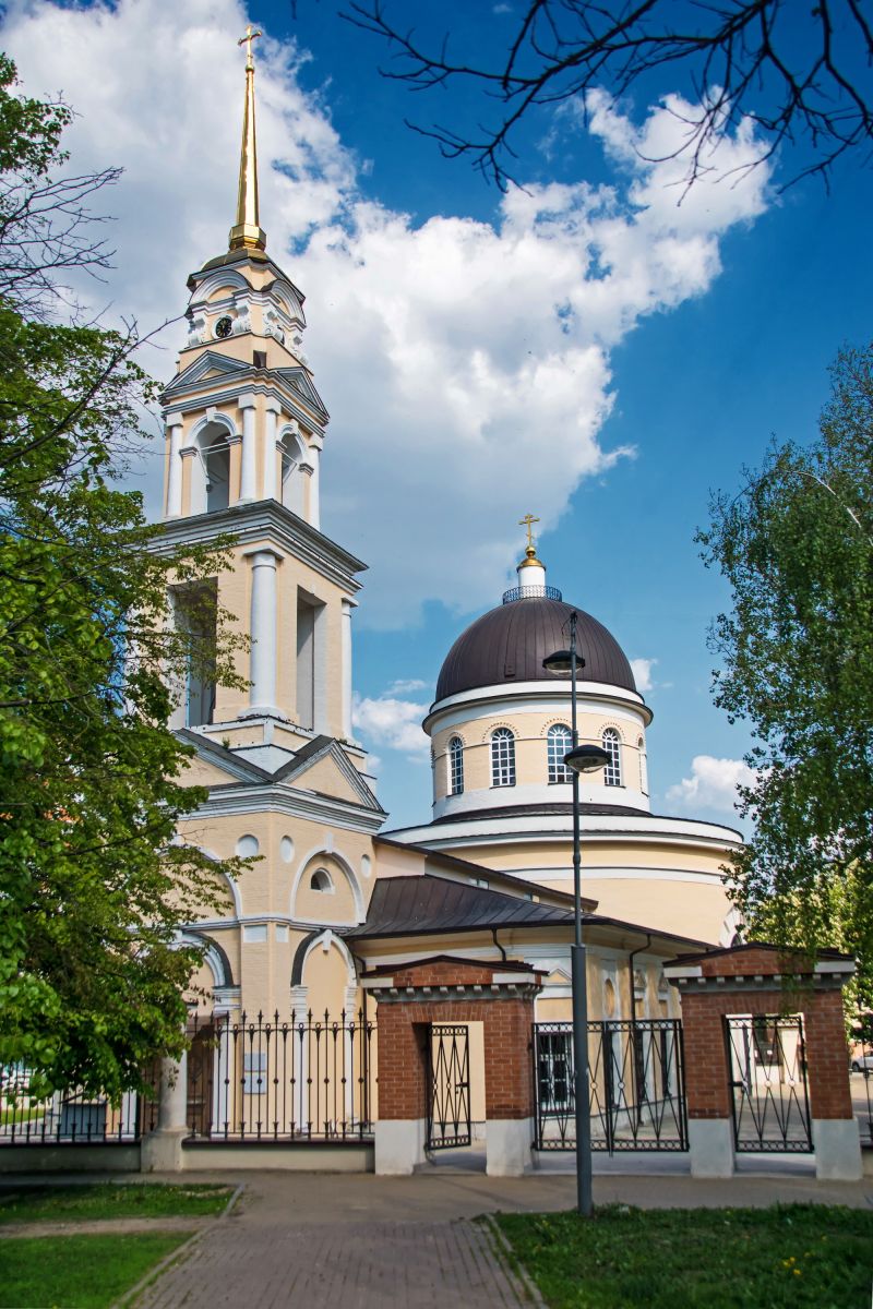 Тула. Церковь Петра и Павла. фасады, Вид на храм с запада