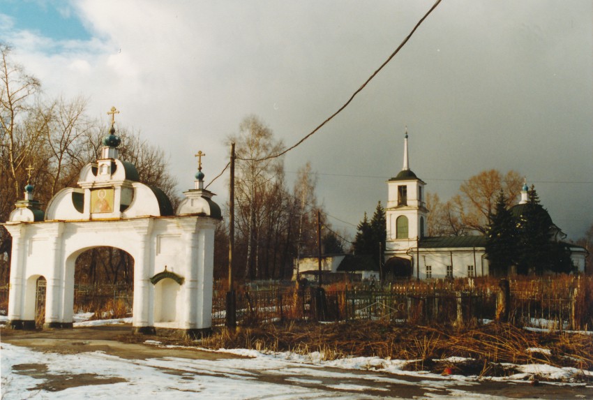 Тула. Церковь Димитрия Солунского на Чулковском кладбище. фасады