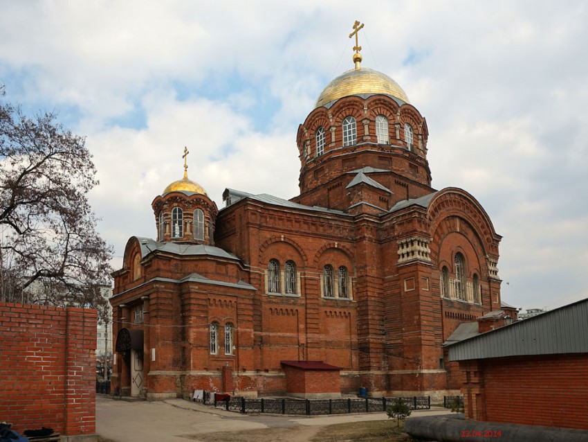 Тула. Церковь Сергия Радонежского. фасады