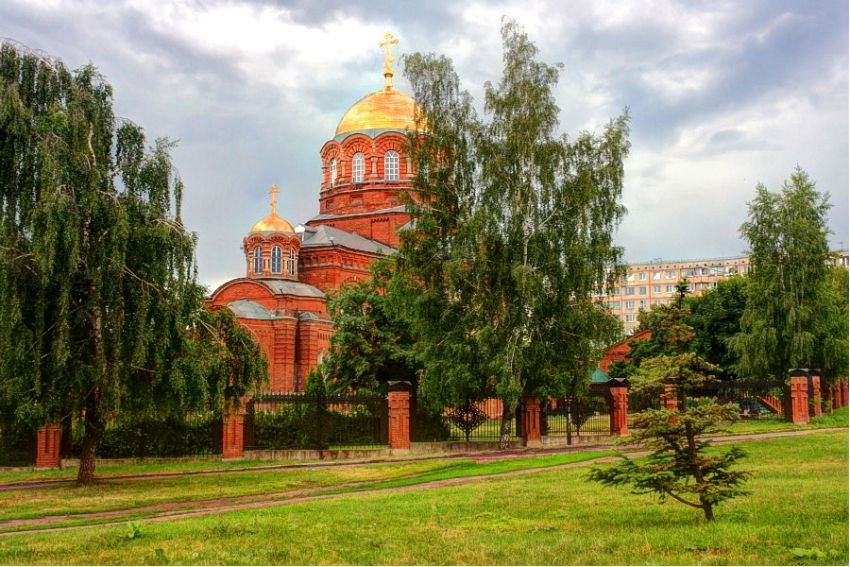 Тула. Церковь Сергия Радонежского. фасады