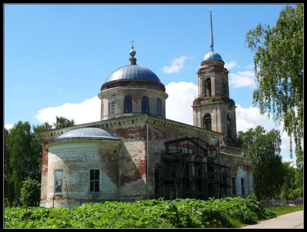 Юрьевское. Церковь Георгия Победоносца. фасады