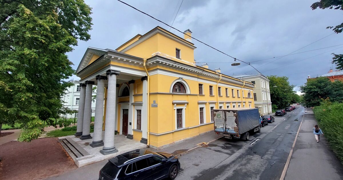 Церковь Воздвижения Креста Господня, Кронштадт (Санкт-Петербург, Кронштадтский район, г. Санкт-Петербург). общий вид в ландшафте