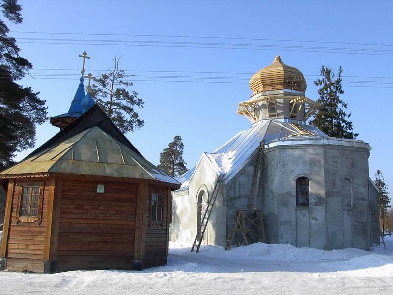 Церковь Успения Пресвятой Богородицы на Северном кладбище, Выборгский район (Санкт-Петербург, г. Санкт-Петербург). дополнительная информация, Успенская и Никольская церкви