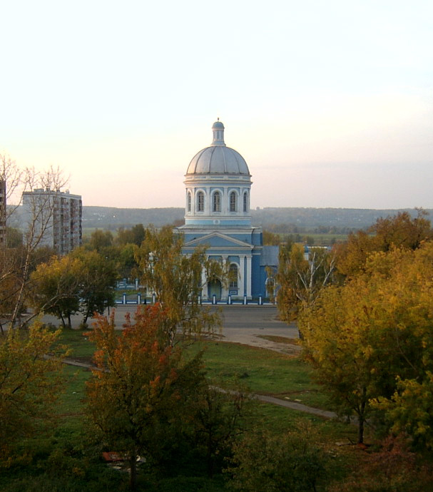 Церковь Троицы Живоначальной, Озёры (Озёрский городской округ, Московская область). общий вид в ландшафте