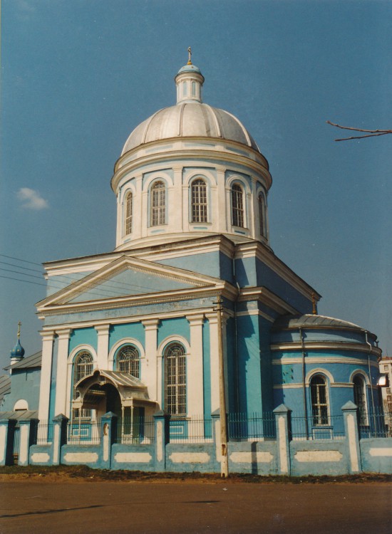Церковь Троицы Живоначальной, Озёры (Озёрский городской округ, Московская область). фасады