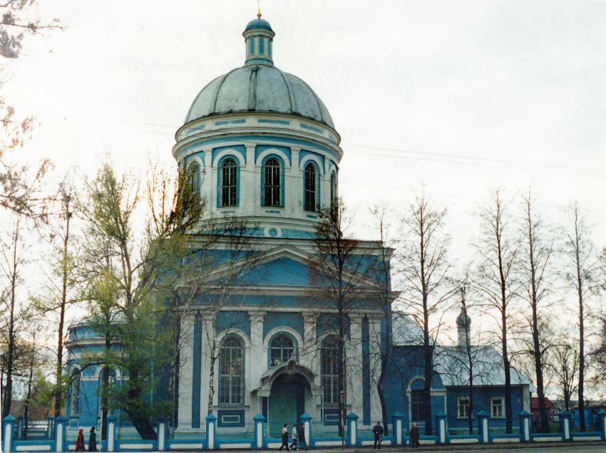 Церковь Троицы Живоначальной, Озёры (Озёрский городской округ, Московская область). фасады