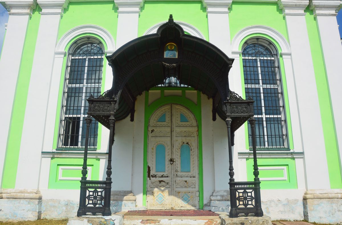Церковь Троицы Живоначальной, Озёры (Озёрский городской округ, Московская область). архитектурные детали