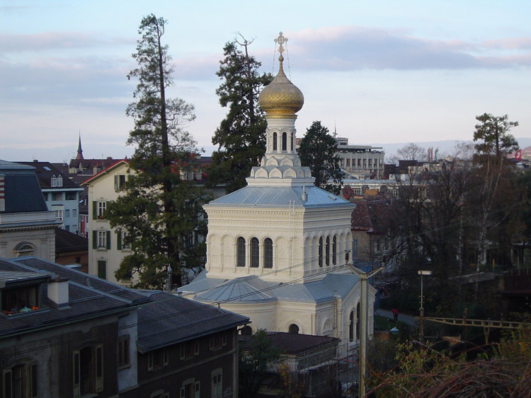 Веве. Церковь Варвары великомученицы. общий вид в ландшафте, Общий вид с северо-востока