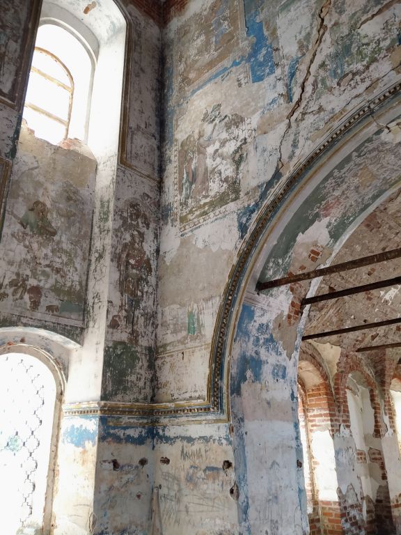 Церковь Космы и Дамиана, Семёновское-Советское (Суздальский район, Владимирская область). интерьер и убранство
