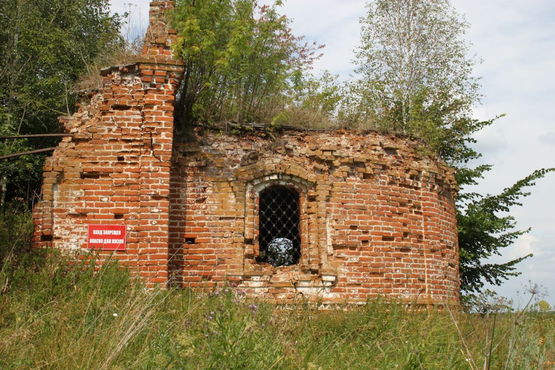 Абакумлево. Церковь Михаила Архангела. архитектурные детали, Руины алтаря, вид с юга