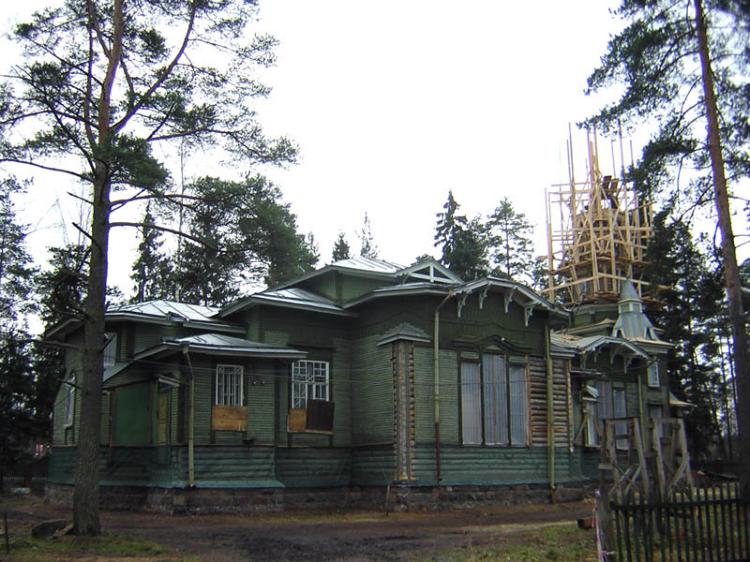 Церковь Петра и Павла, Вырица (Гатчинский район, Ленинградская область). фасады, ремонт